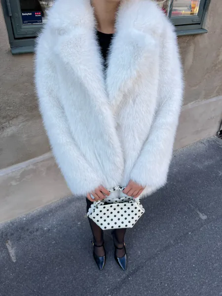 Hovedbilde MAYA FAUX FUR White