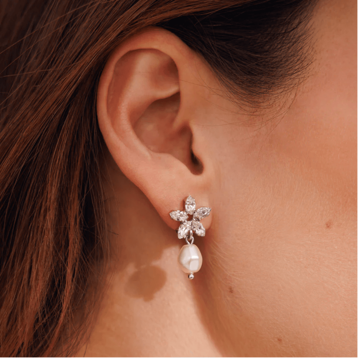 EMMY EARRINGS RHODIUM