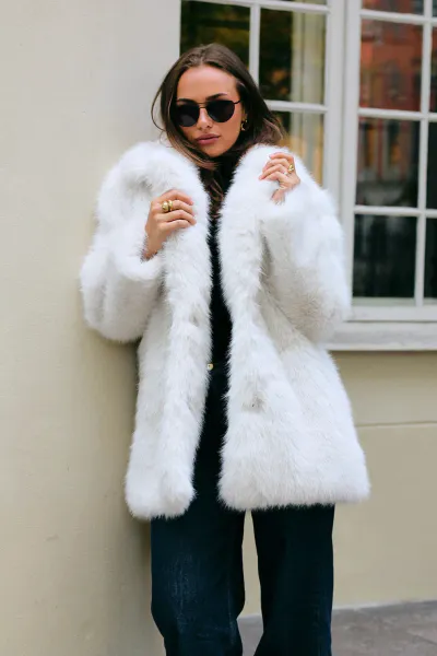 Hovedbilde MAYA FAUX FUR White